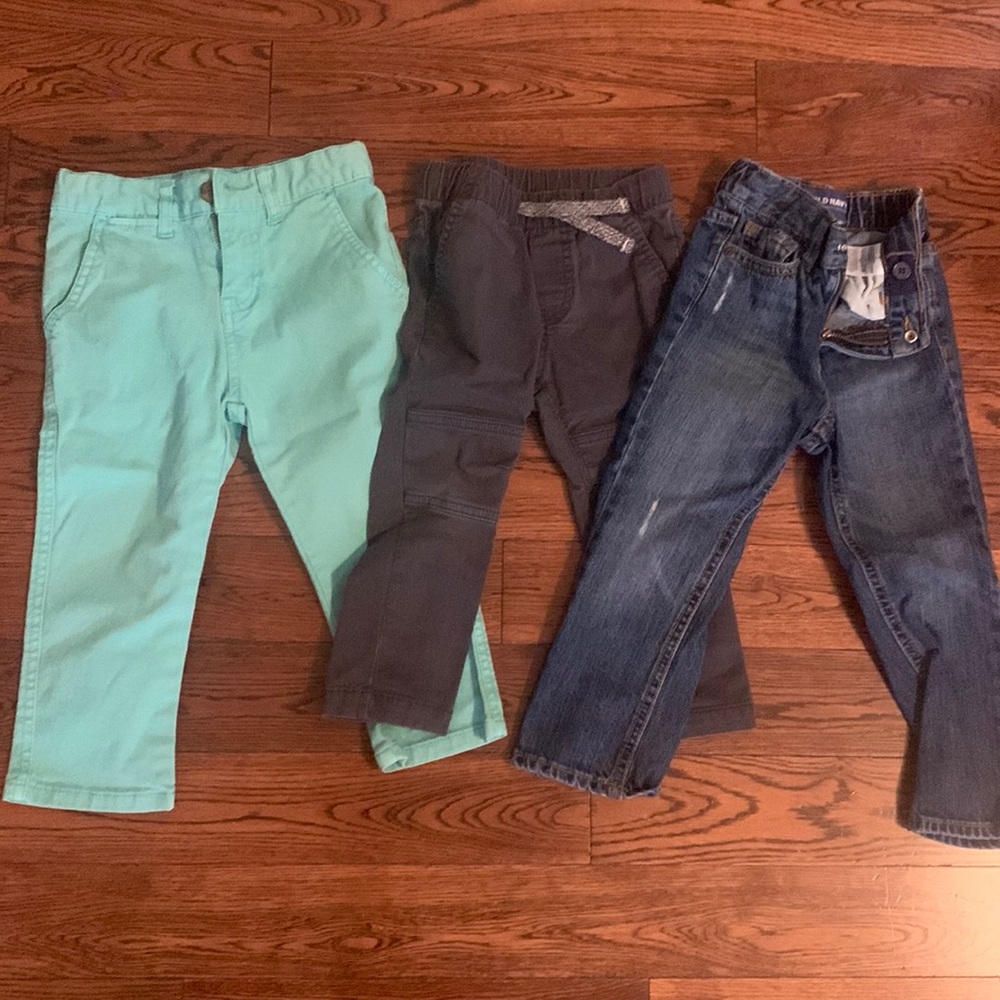 2T pants. Skinny fit. Sold together